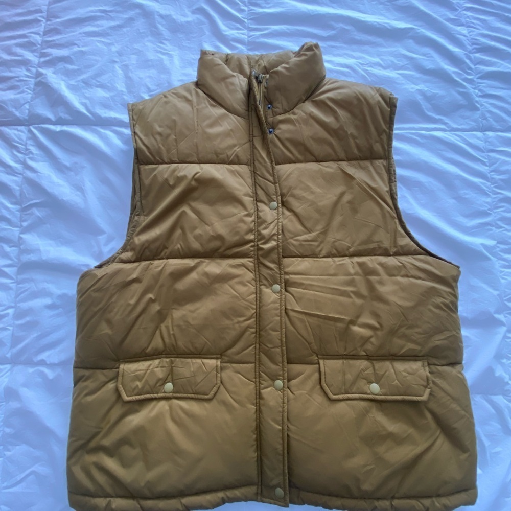 Aerie Camel Puffer Vest - Picture 2 of 8